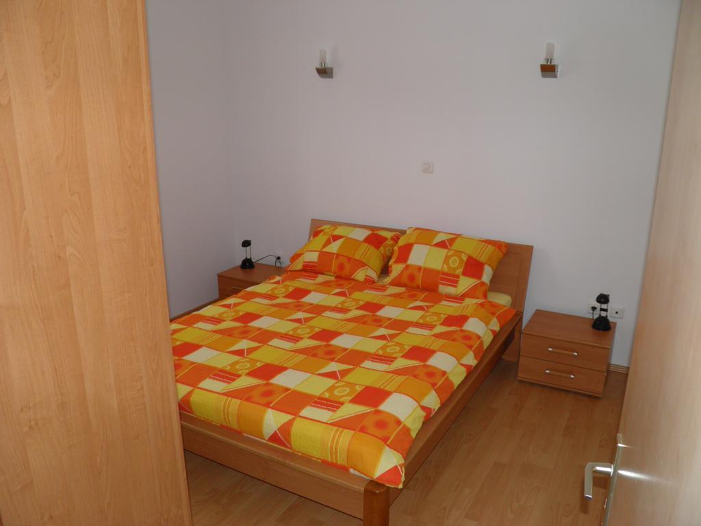 Apartmani Galeb ビオグラード・ナ・モル エクステリア 写真