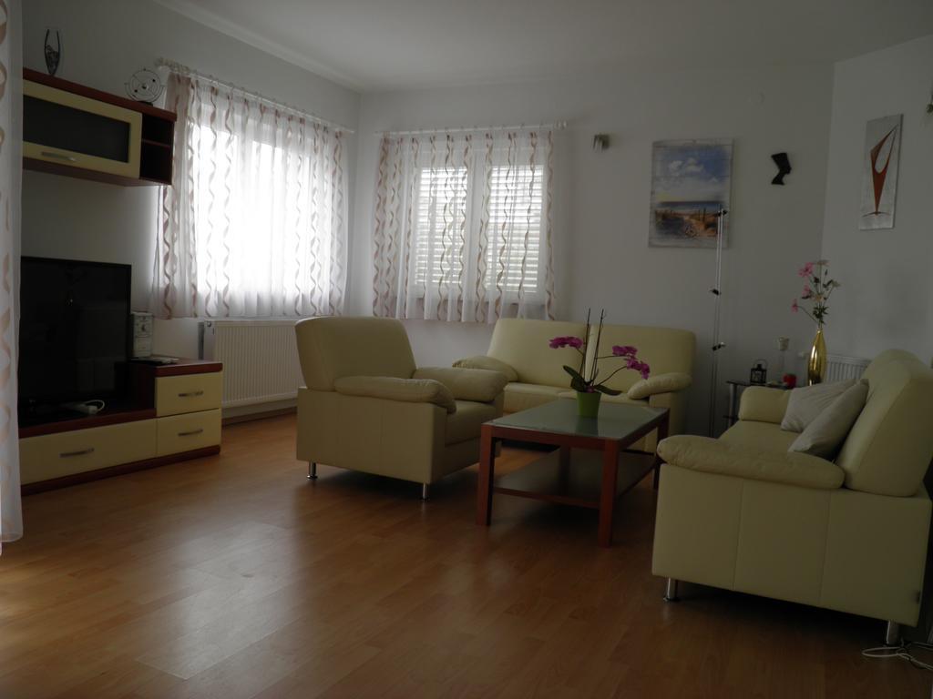 Apartmani Galeb ビオグラード・ナ・モル エクステリア 写真