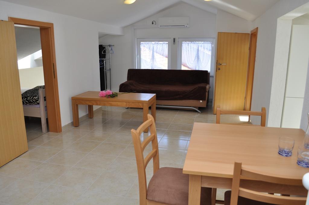 Apartmani Galeb ビオグラード・ナ・モル エクステリア 写真